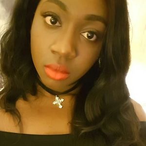 Meet your Posher, Elyse